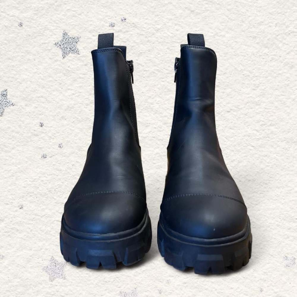 SOLD A New Day chunky black winter chelsea boot 9 - Picture 3 of 8